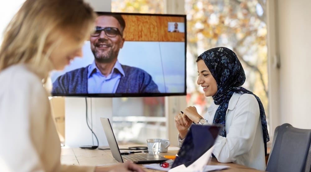 Hybrid Meeting Rooms: How to Banish Bad Conference Calls – Knight Frank (UK)