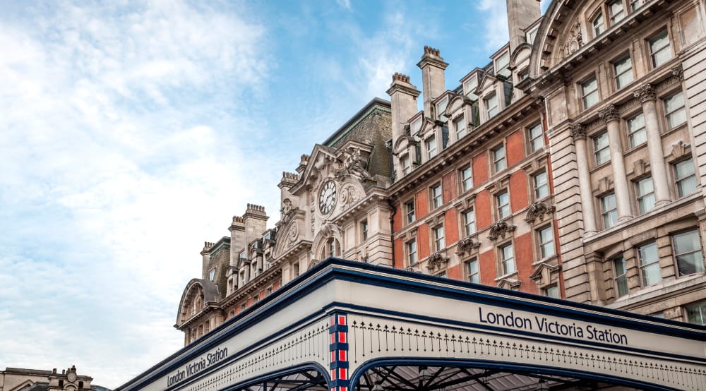 5 Stylish Offices Near Victoria Station (Myo, SPACES and more) – Knight Frank (UK)